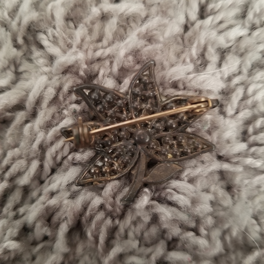 Multicolor Rhinestone Silver Leaf Brooch - Picture 2 of 2